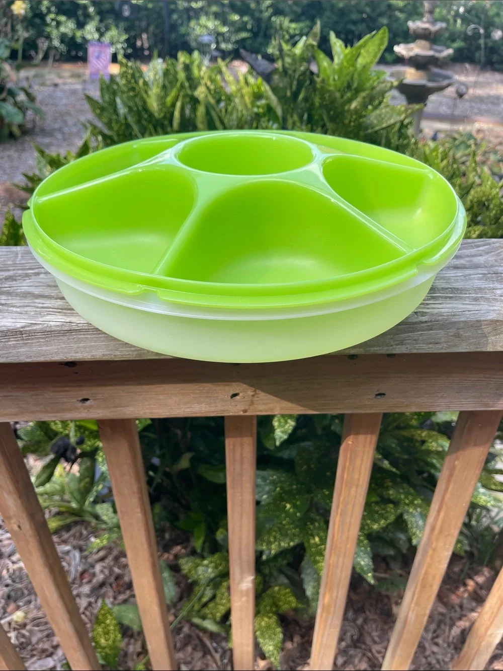 Vintage Tupperware Serving Center